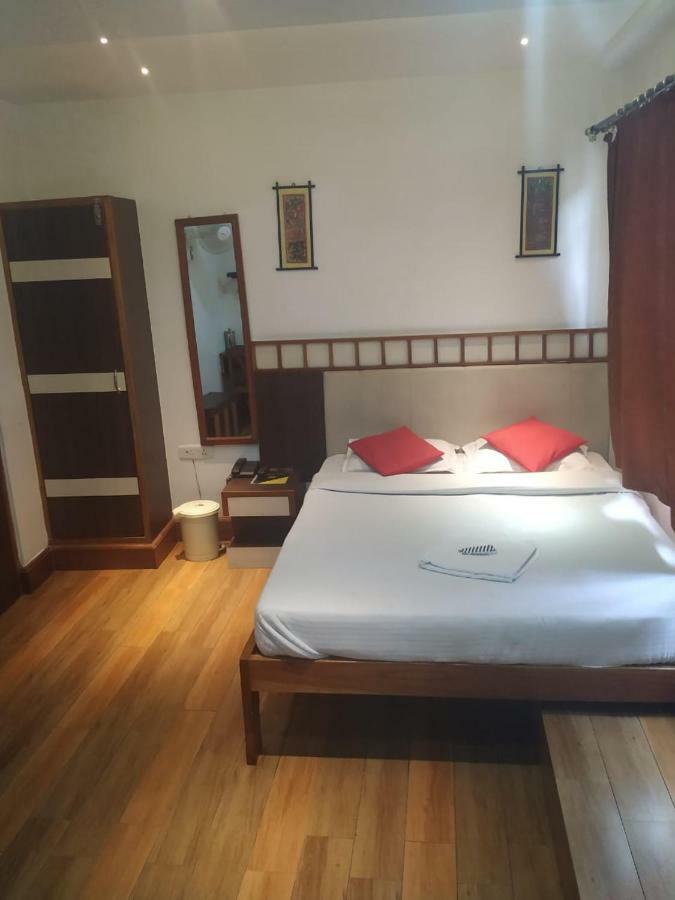 Hotel Shaurya Inn Shillong Exterior photo